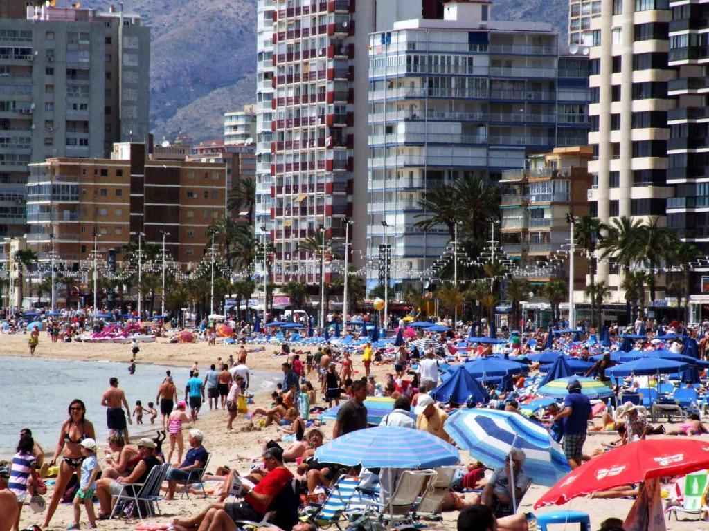 Hotel Iris Benidorm Buitenkant foto