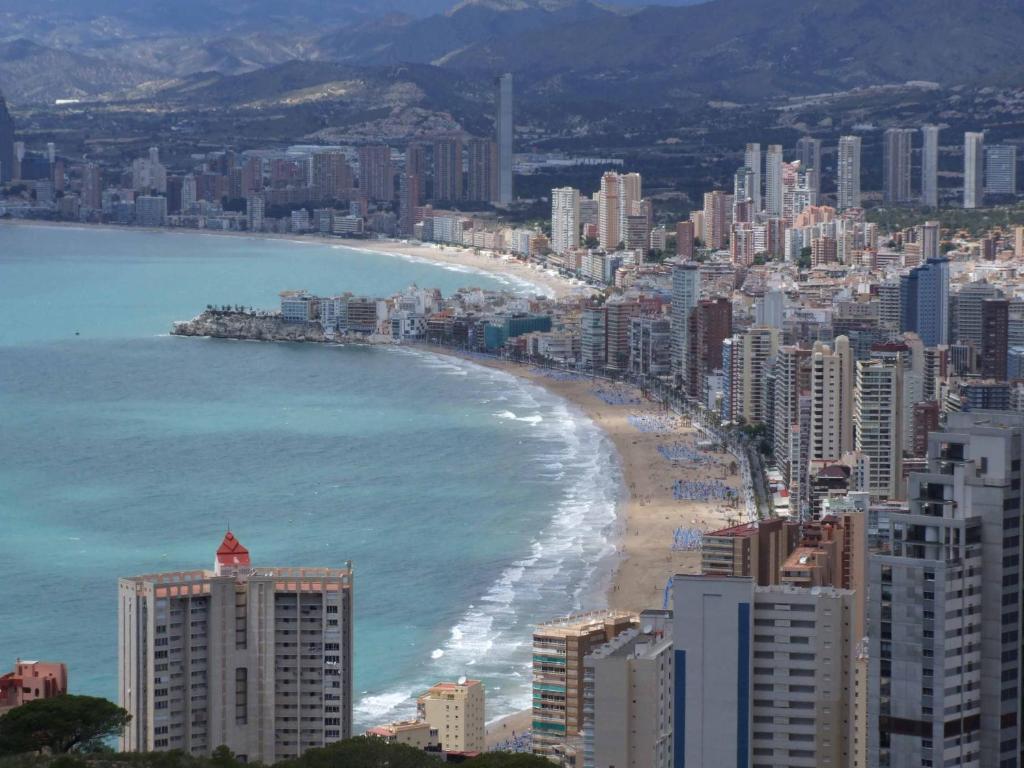 Hotel Iris Benidorm Buitenkant foto
