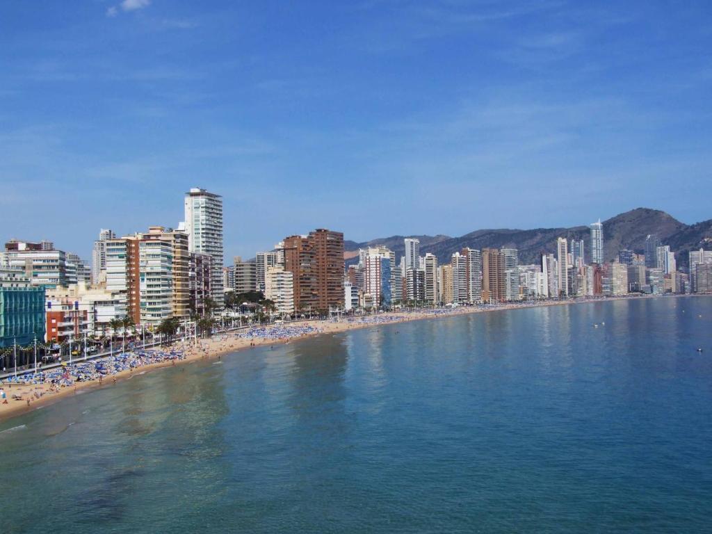 Hotel Iris Benidorm Buitenkant foto