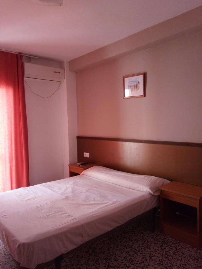 Hotel Iris Benidorm Buitenkant foto