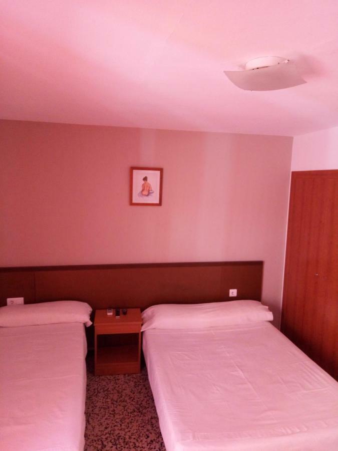 Hotel Iris Benidorm Buitenkant foto
