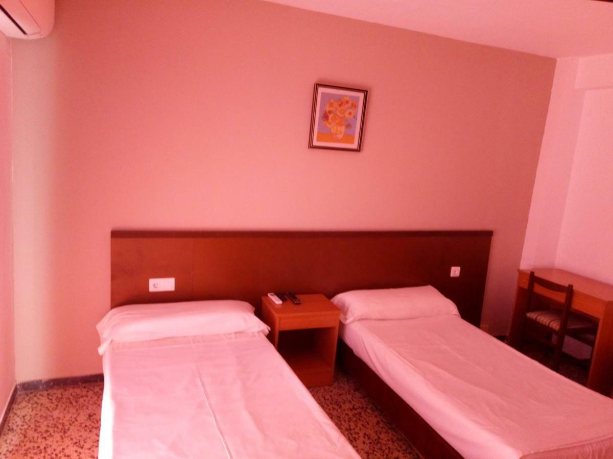 Hotel Iris Benidorm Buitenkant foto